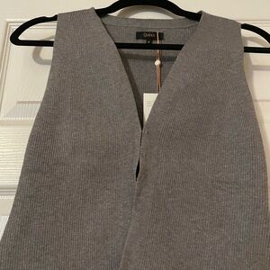 Quince Women's V-Neck Sweater Vest in Gray